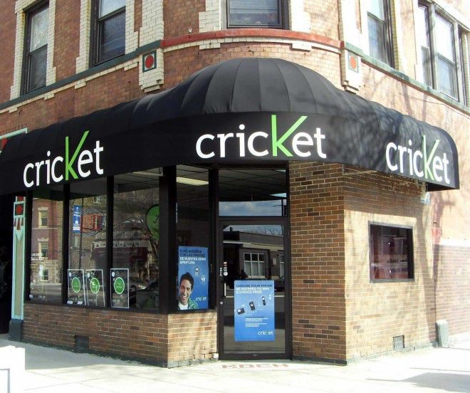 Cricket-Wireless-store-Chicago-Logan-Square-neighborhood