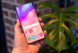 t-mobile-rolls-out-one-ui-3.1-update-samsung-galaxy-s10+