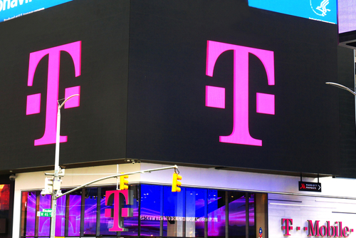 t-mobile-executives-mid-band-5g-lead